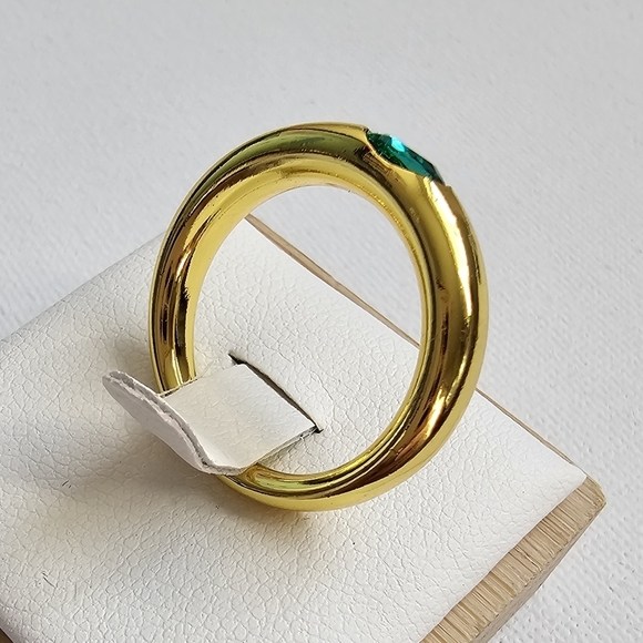 Emerald green dome cz 18k gold plate statement ring - Picture 4 of 4